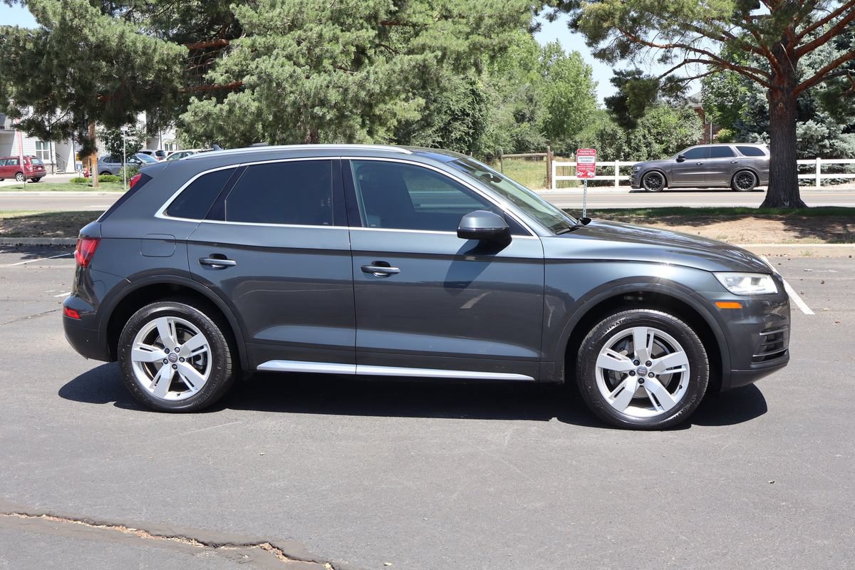 Used 2018 Audi Q5 2.0T Premium Plus w/ Premium Plus Package AWD/4WD image 3