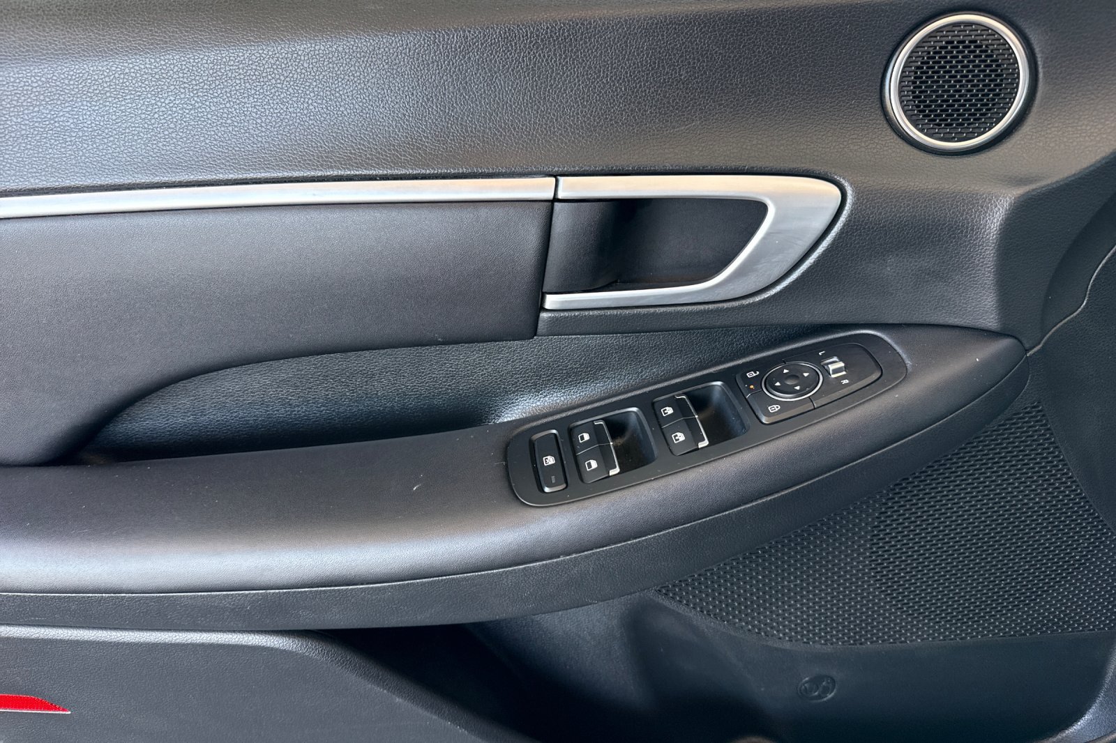 Used 2024 Hyundai Sonata SEL FWD image 16