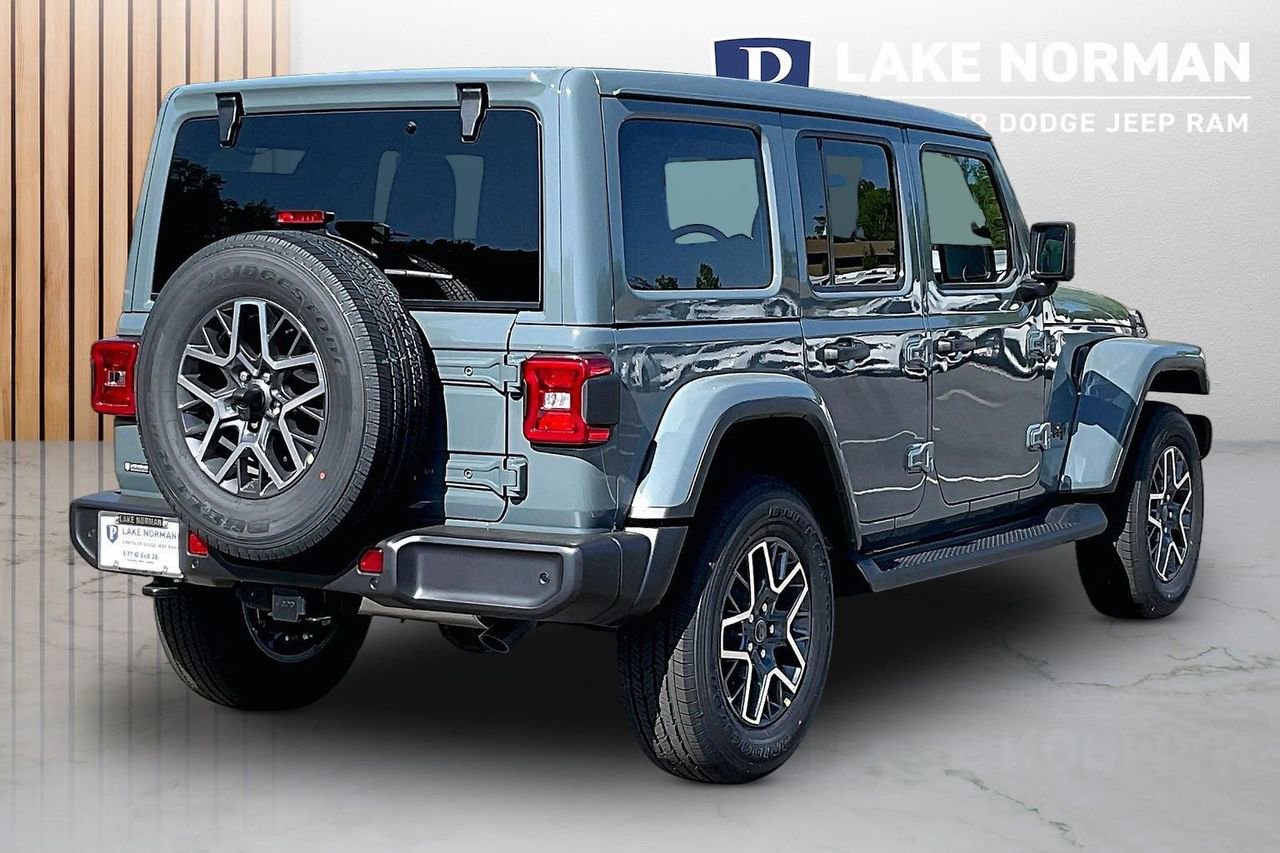 New 2026 Jeep Wrangler Sahara AWD/4WD image 9