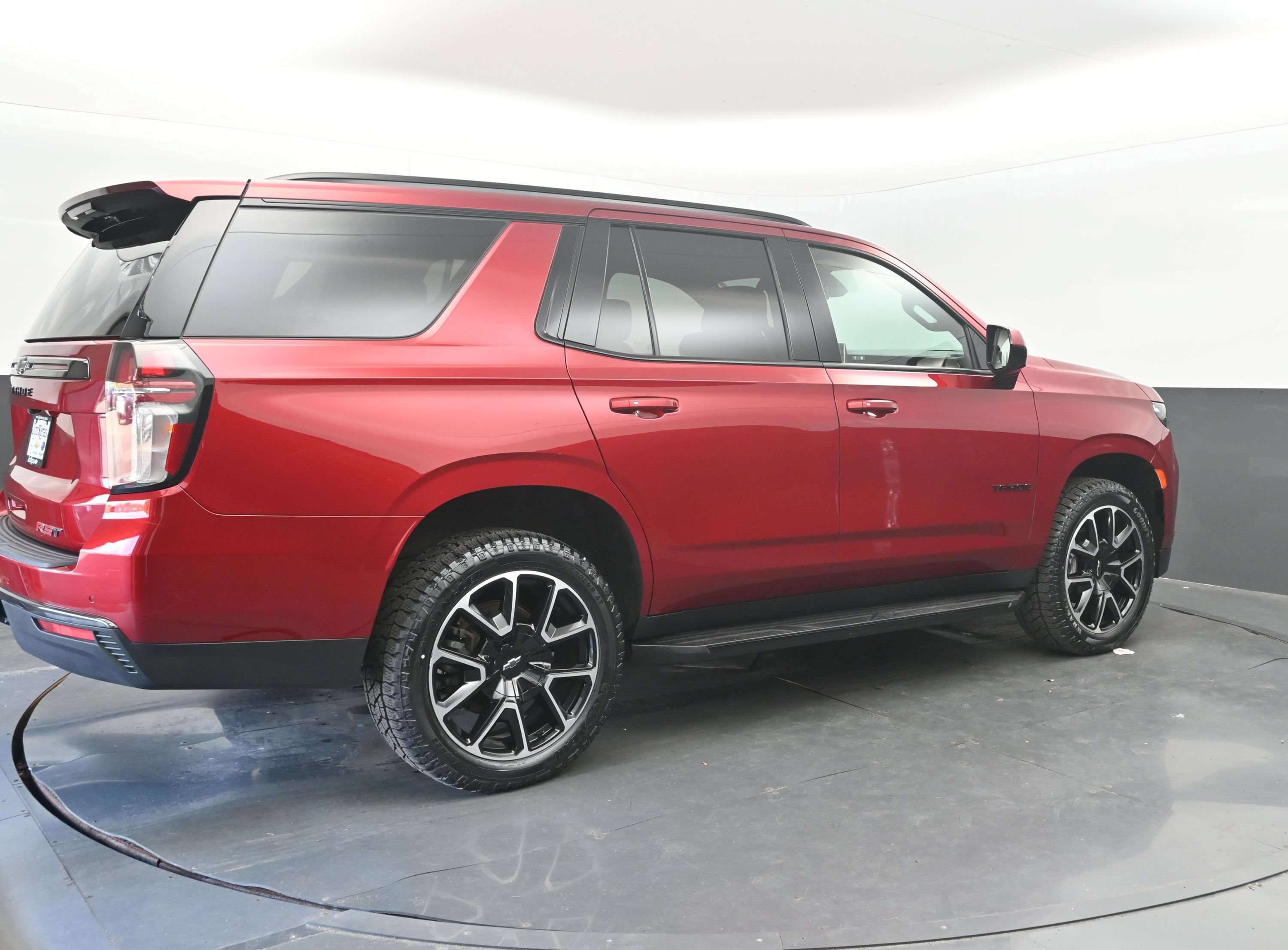 Used 2021 Chevrolet Tahoe RST AWD/4WD image 9