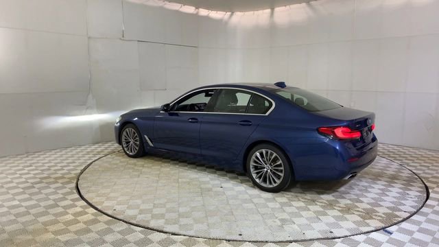 Used 2021 BMW 530i xDrive w/ Premium Package image 6