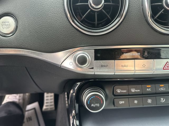 Used 2022 Kia Stinger GT1 AWD/4WD image 14