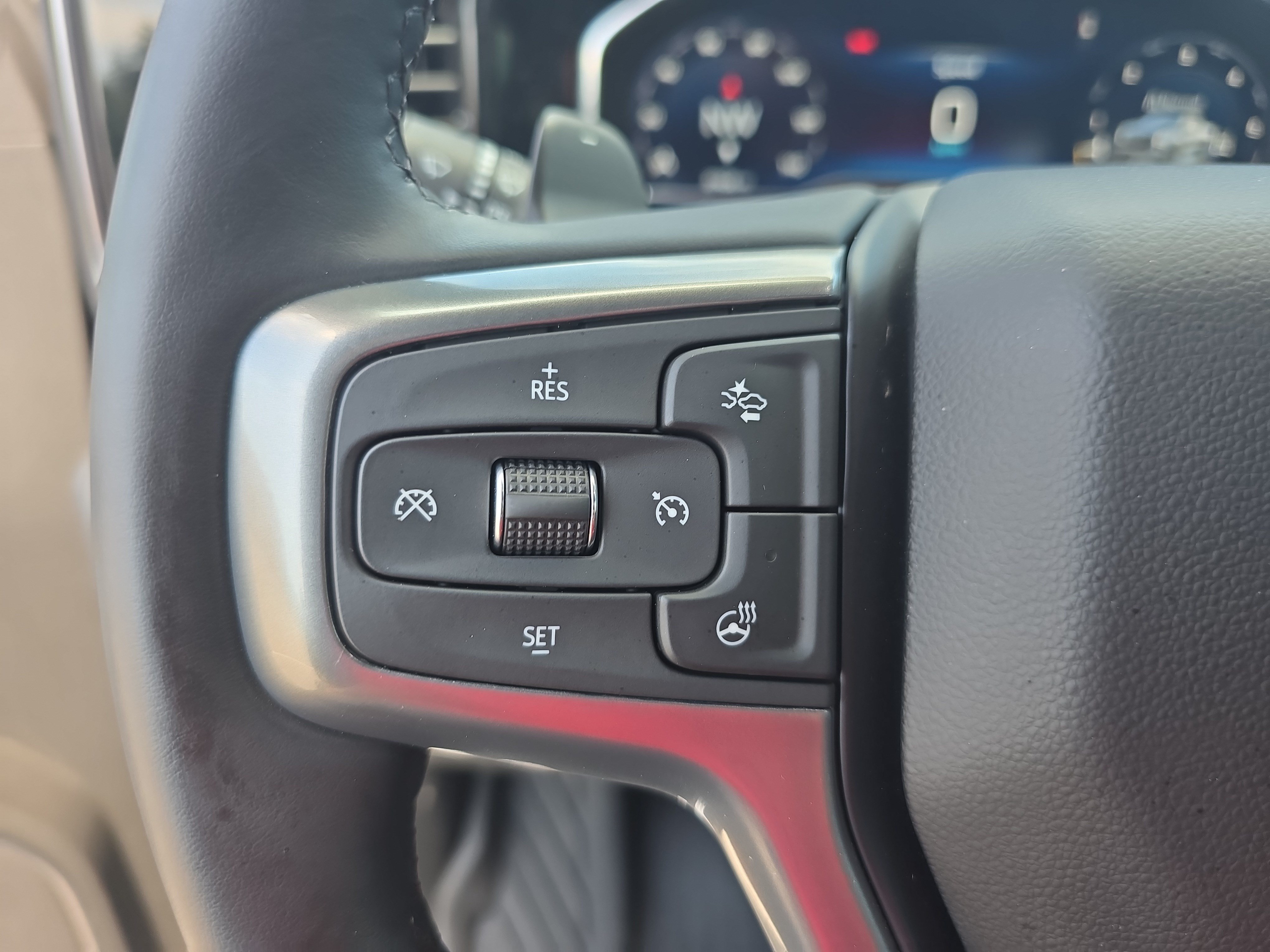 Used 2025 Chevrolet Silverado 1500 LT Trail Boss w/ Convenience Package II AWD/4WD image 18