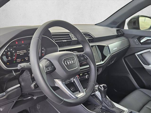 Certified 2025 Audi Q3 2.0T Premium w/ Convenience Package AWD/4WD image 13