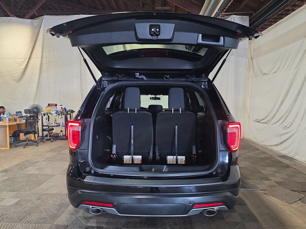 Used 2018 Ford Explorer XLT AWD/4WD image 19