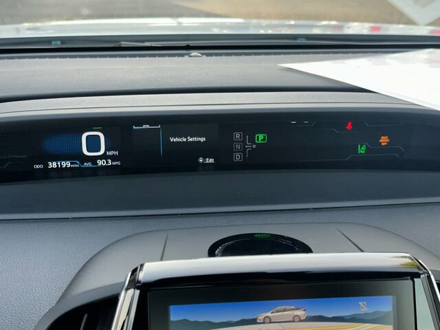 Used 2019 Toyota Prius Prime Premium image 30