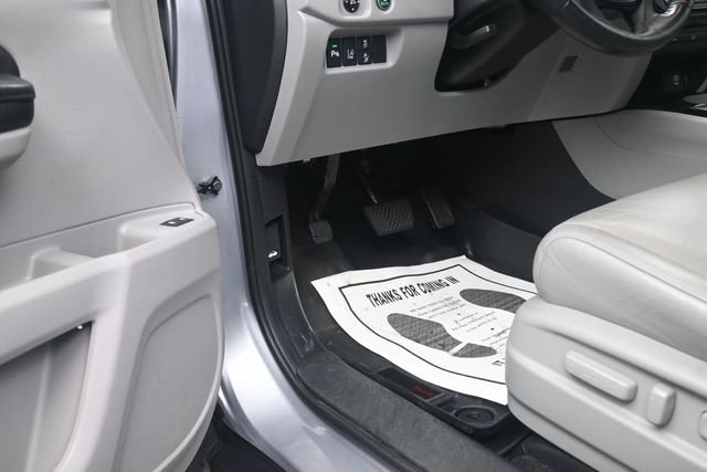 Used 2018 Honda Pilot Touring image 16