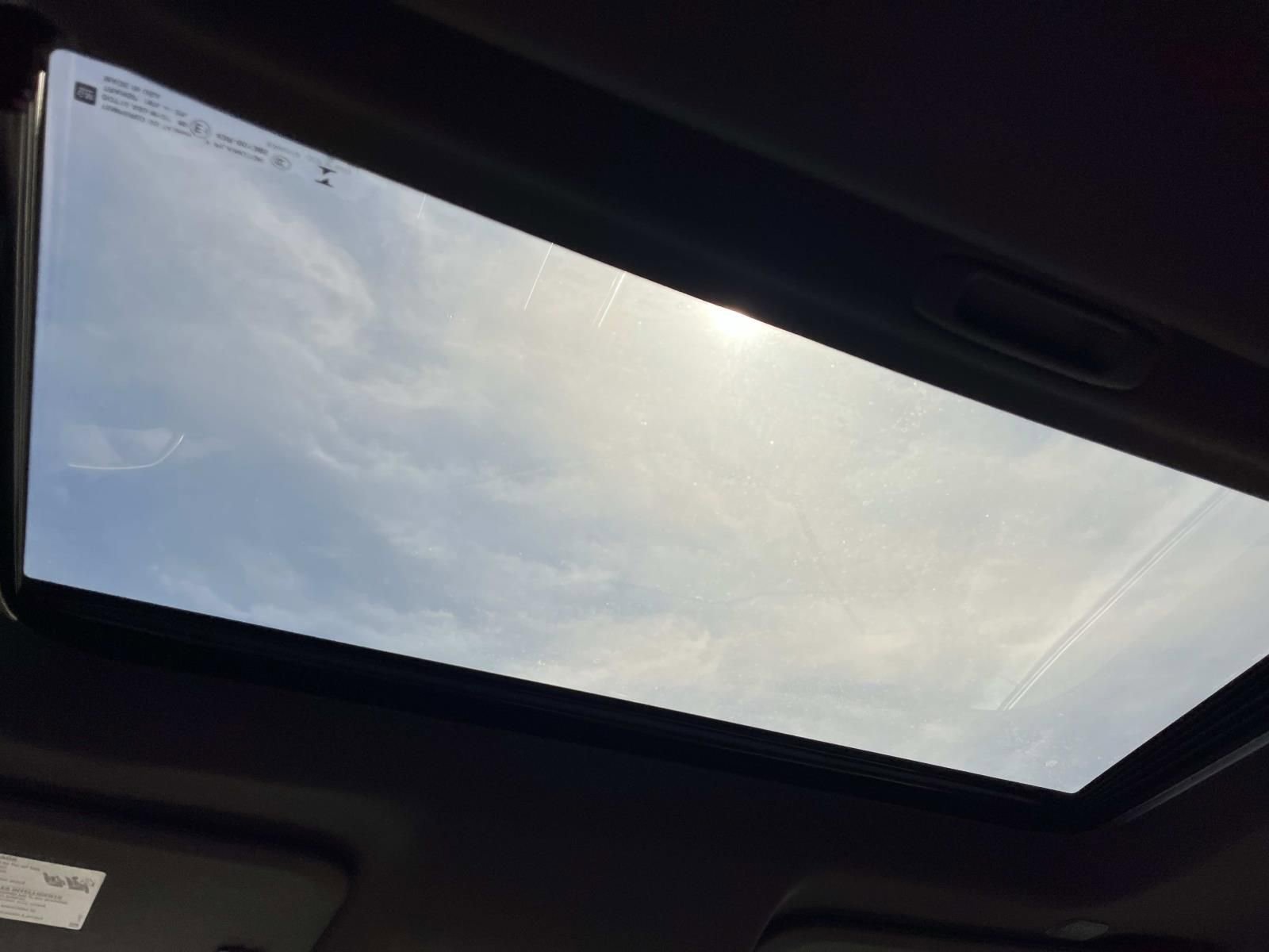 Used 2023 GMC Sierra 1500 SLT w/ SLT Premium Package AWD/4WD image 17