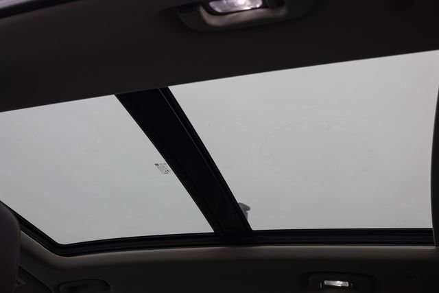 Used 2022 GMC Terrain Denali w/ Denali Premium Package image 27