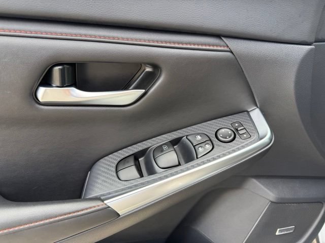 Used 2025 Nissan Sentra SR w/ SR Premium Package FWD image 8