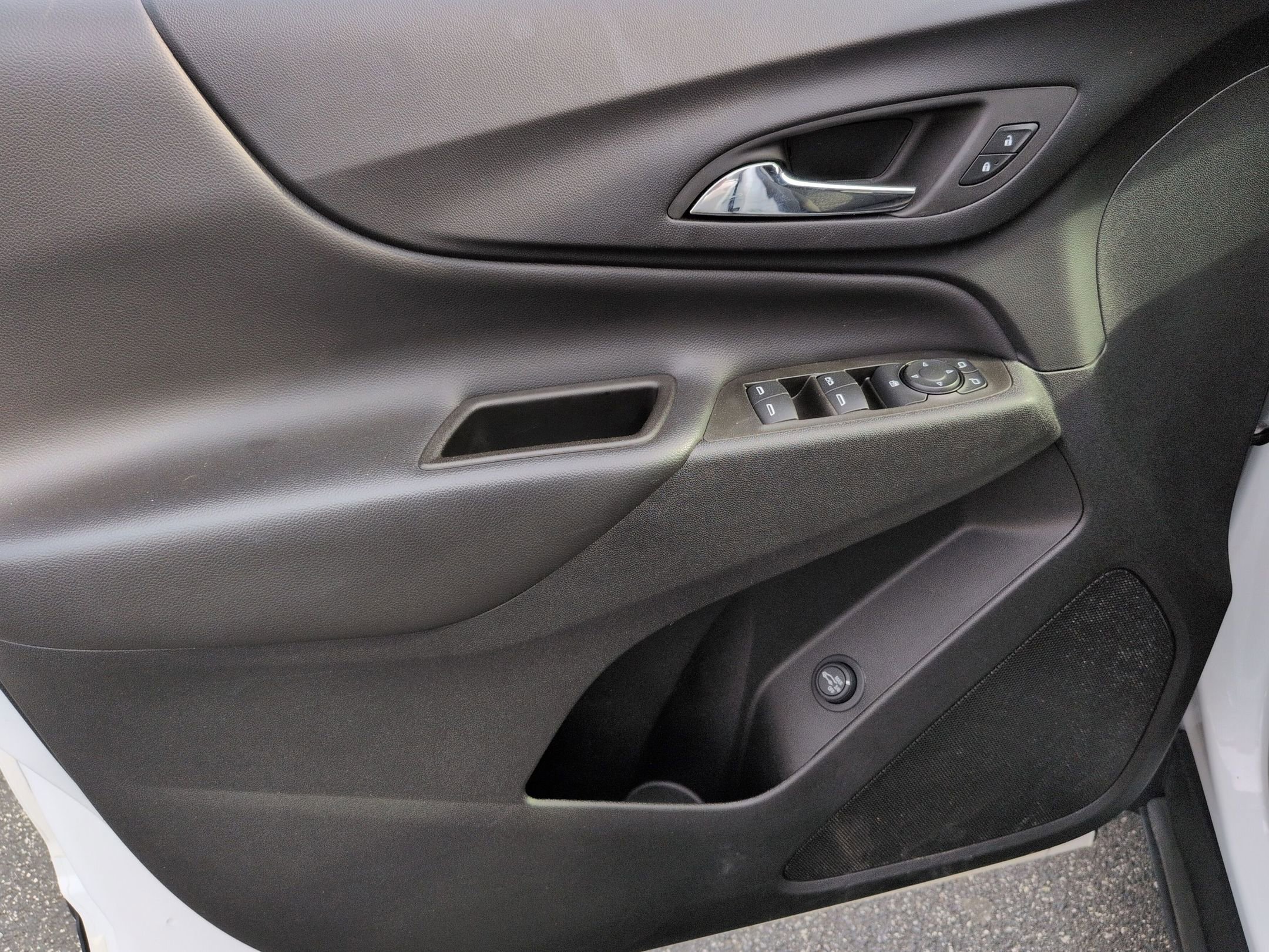 Used 2023 Chevrolet Equinox LT image 14