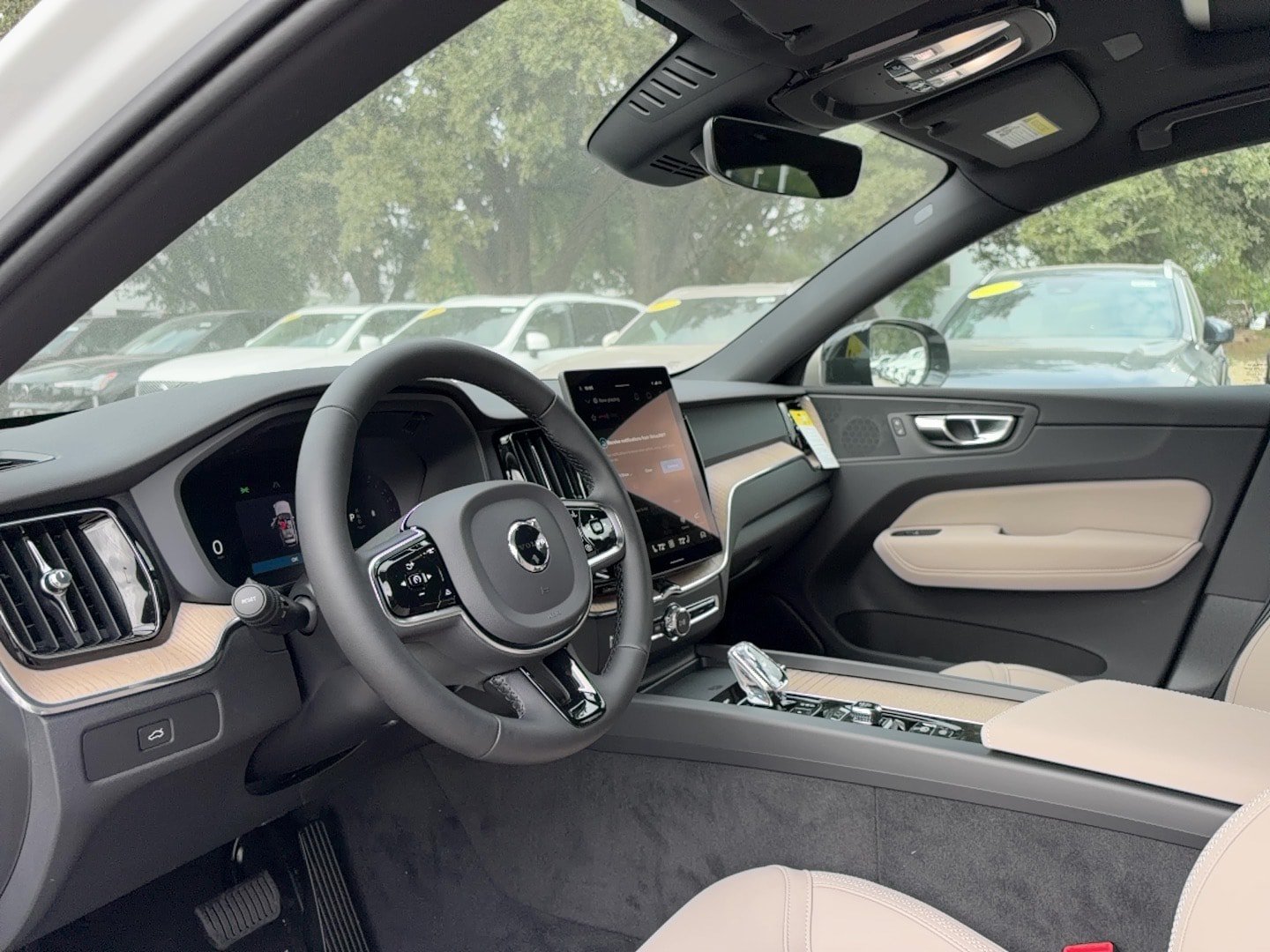 New 2027 Volvo XC60 B5 Core AWD/4WD image 11