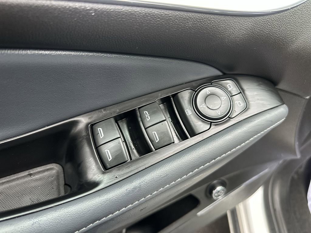 Used 2023 Buick Enclave Essence w/ Experience Buick Package image 13