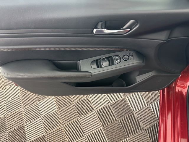 Used 2019 Nissan Altima 2.5 SR w/ SR Premium Package FWD image 21