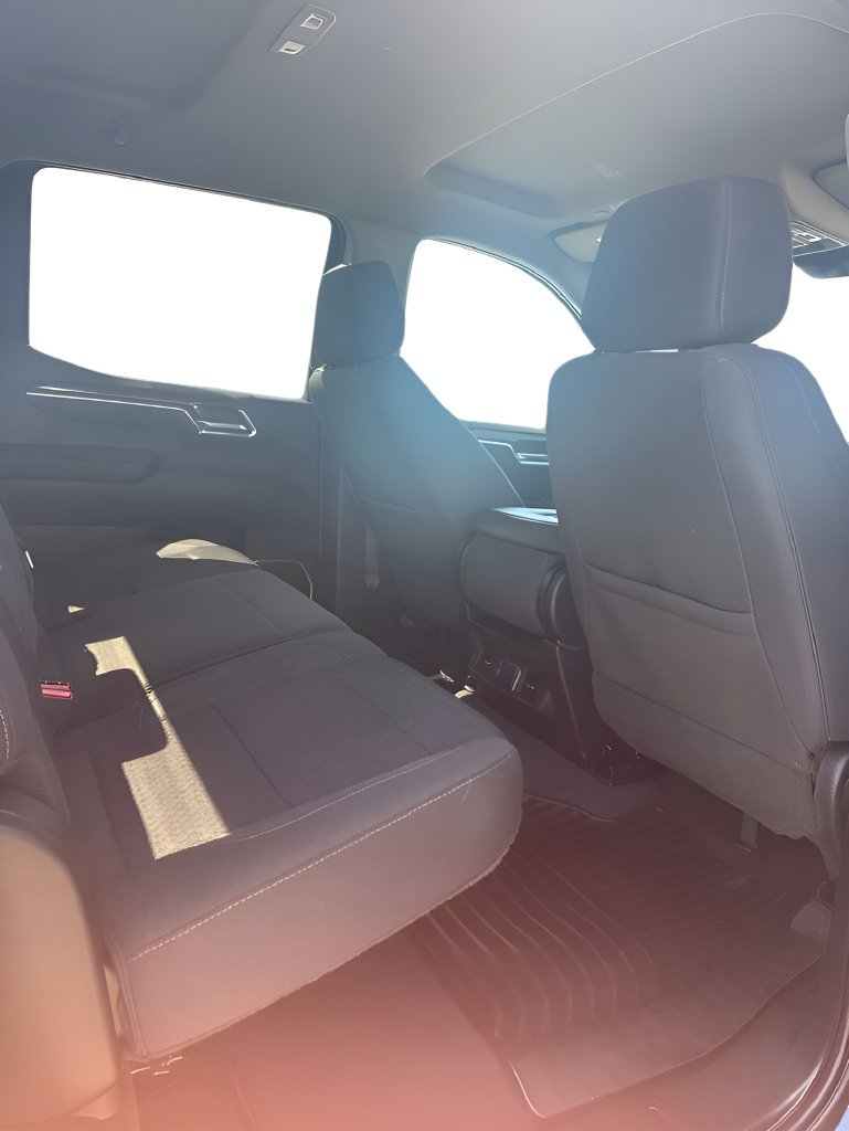 Used 2023 Chevrolet Silverado 1500 LT AWD/4WD image 59