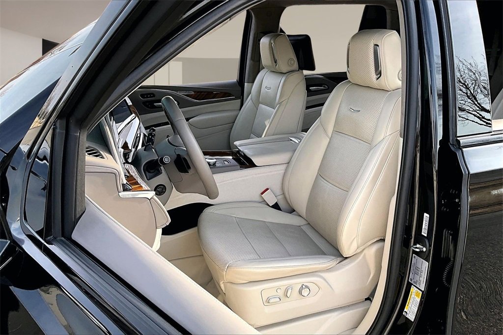 Certified 2024 Cadillac Escalade Sport Platinum w/ LPO, Floor Liner Package image 27