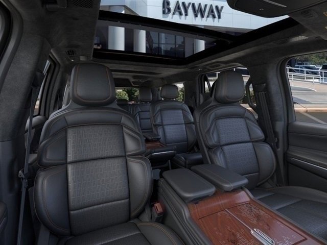 New 2025 Lincoln Navigator L Black Label image 10