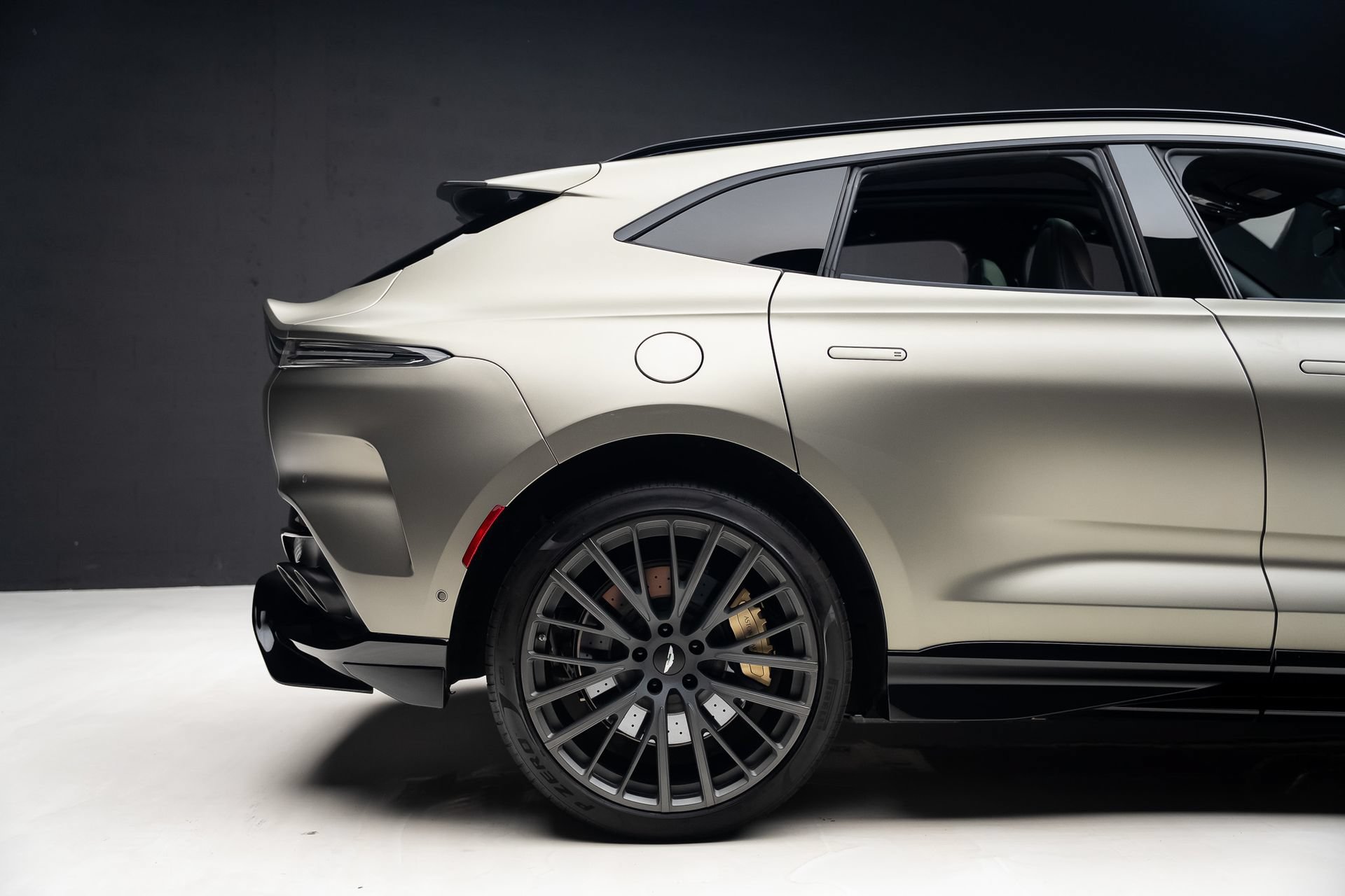 Used 2023 Aston Martin DBX 707 AWD/4WD image 36