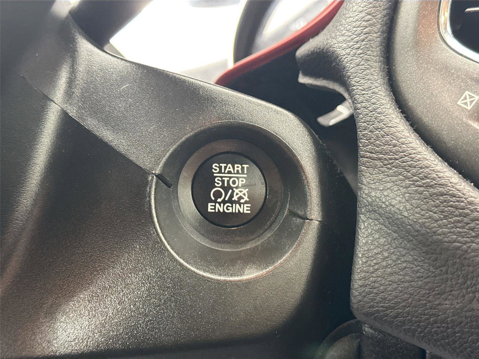 Used 2020 Jeep Compass Trailhawk image 20