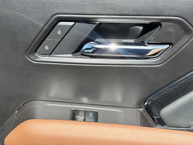 Used 2025 GMC Canyon AT4 w/ Nightfall Edition image 20