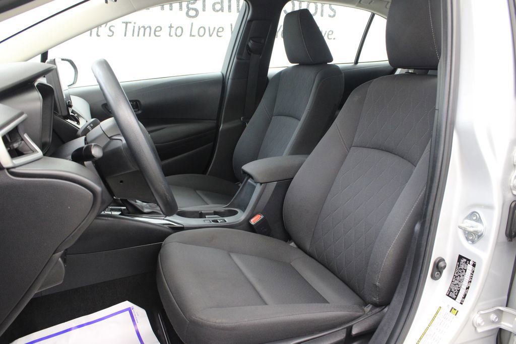 Used 2023 Toyota Corolla LE FWD image 13