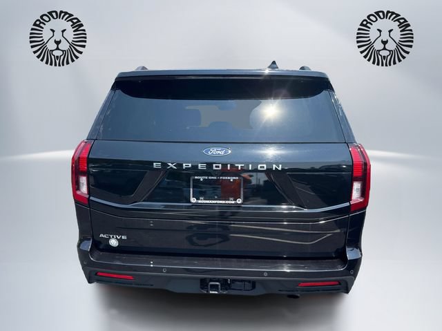 Used 2025 Ford Expedition Active AWD/4WD image 7