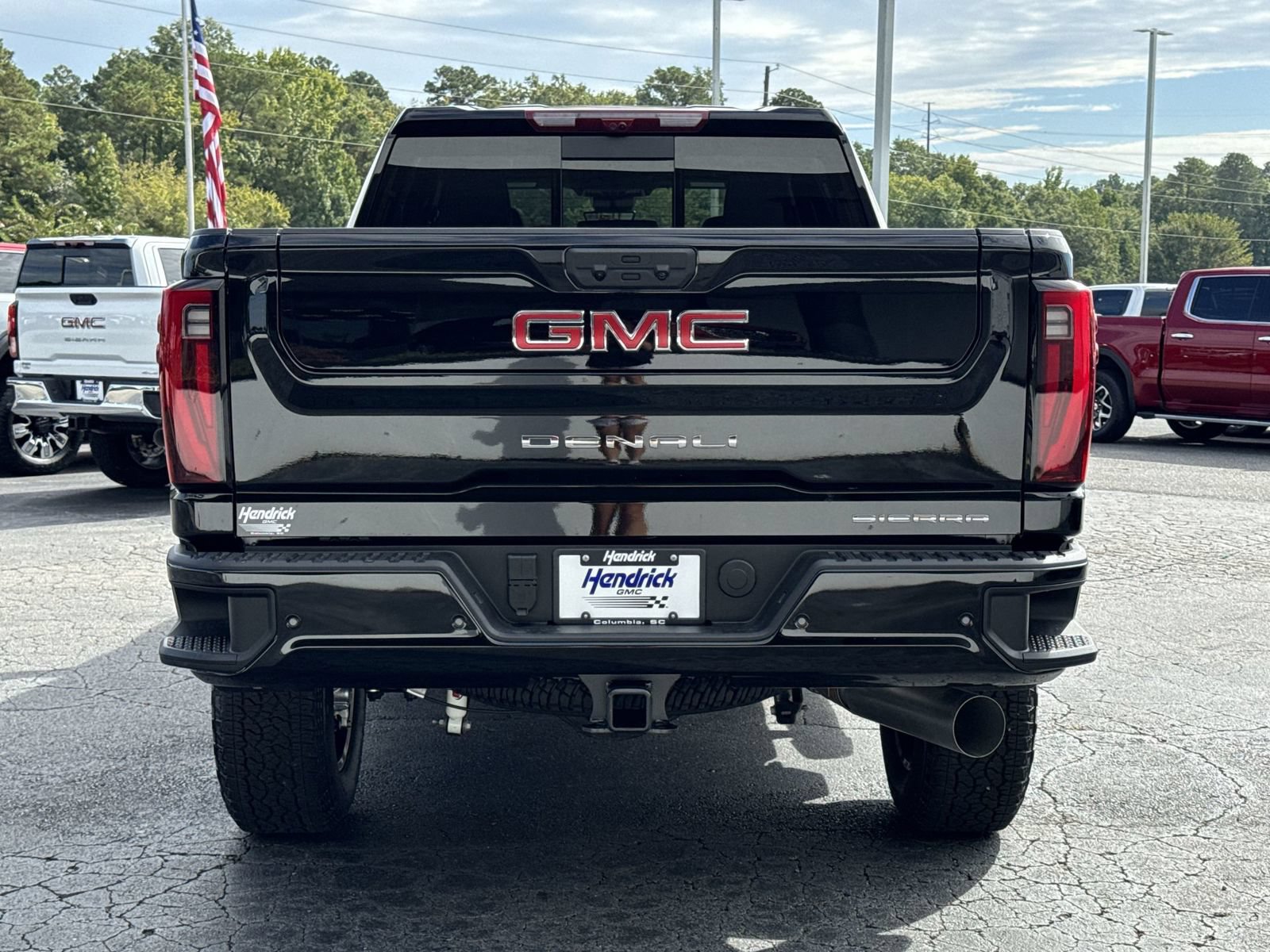 Used 2026 GMC Sierra 2500 Denali w/ Technology Package AWD/4WD image 9