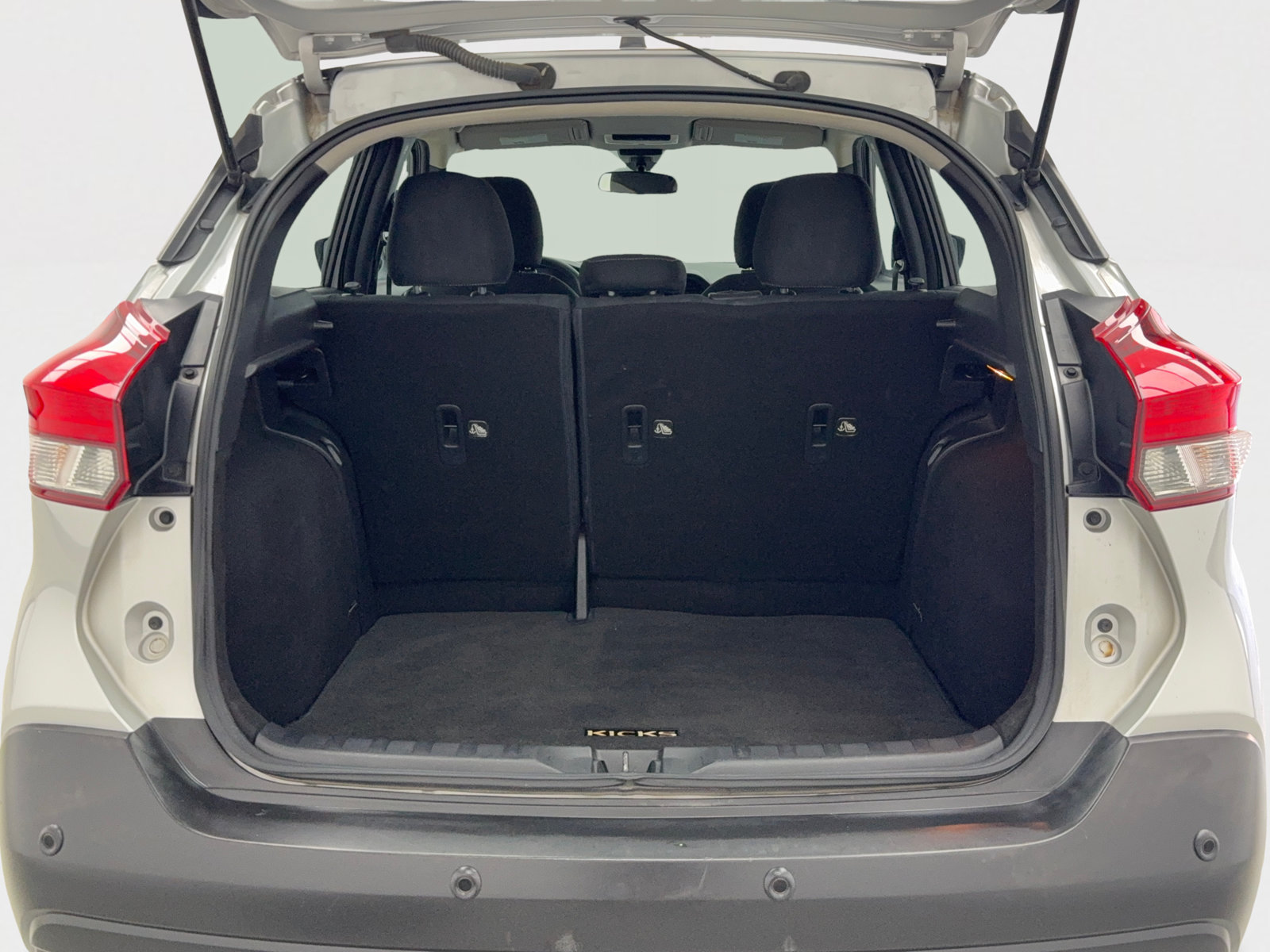Used 2020 Nissan Kicks S FWD image 47