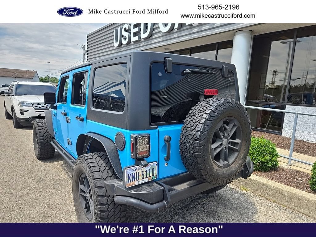 Used 2017 Jeep Wrangler Unlimited Sahara AWD/4WD image 4