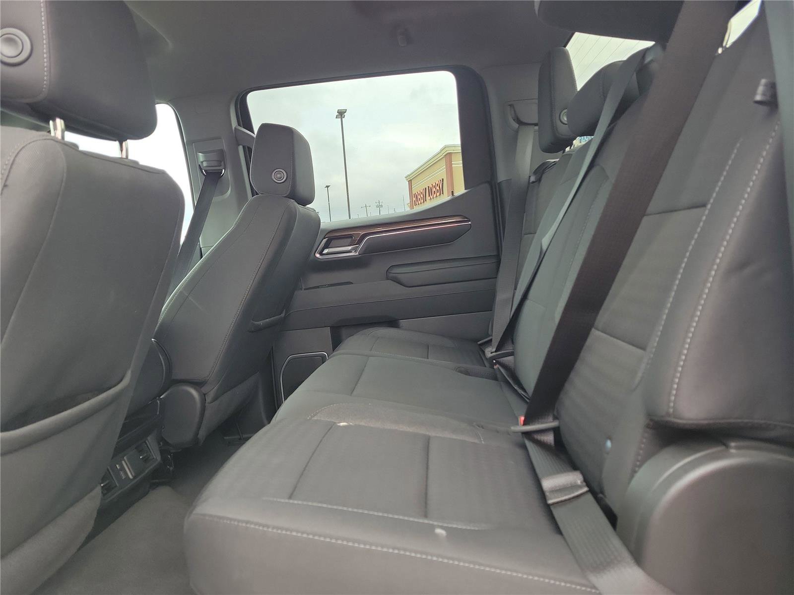Used 2023 Chevrolet Silverado 1500 LT AWD/4WD image 13