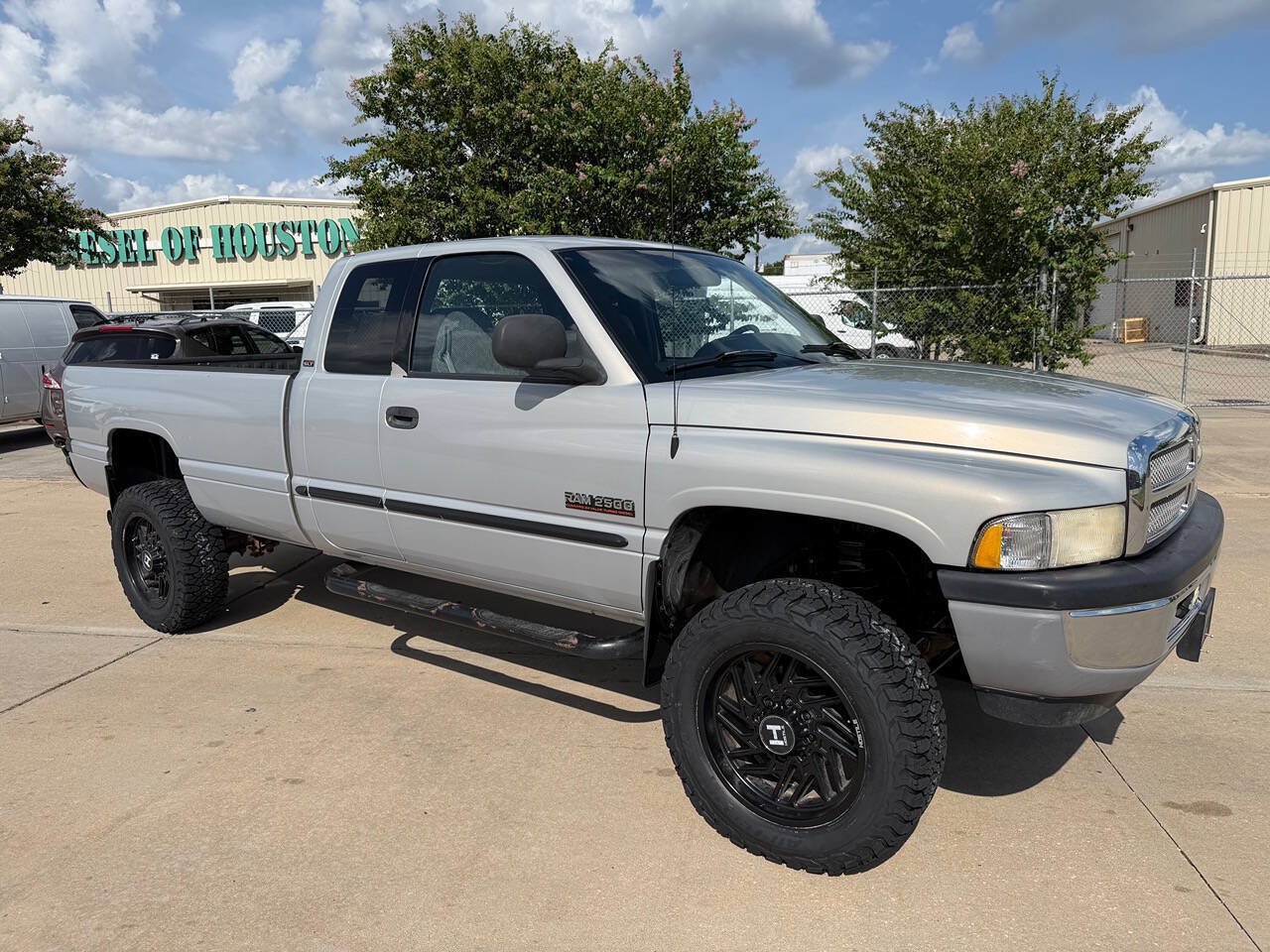 Used 2001 Dodge Ram 2500 Truck 4x4 Quad Cab image 7