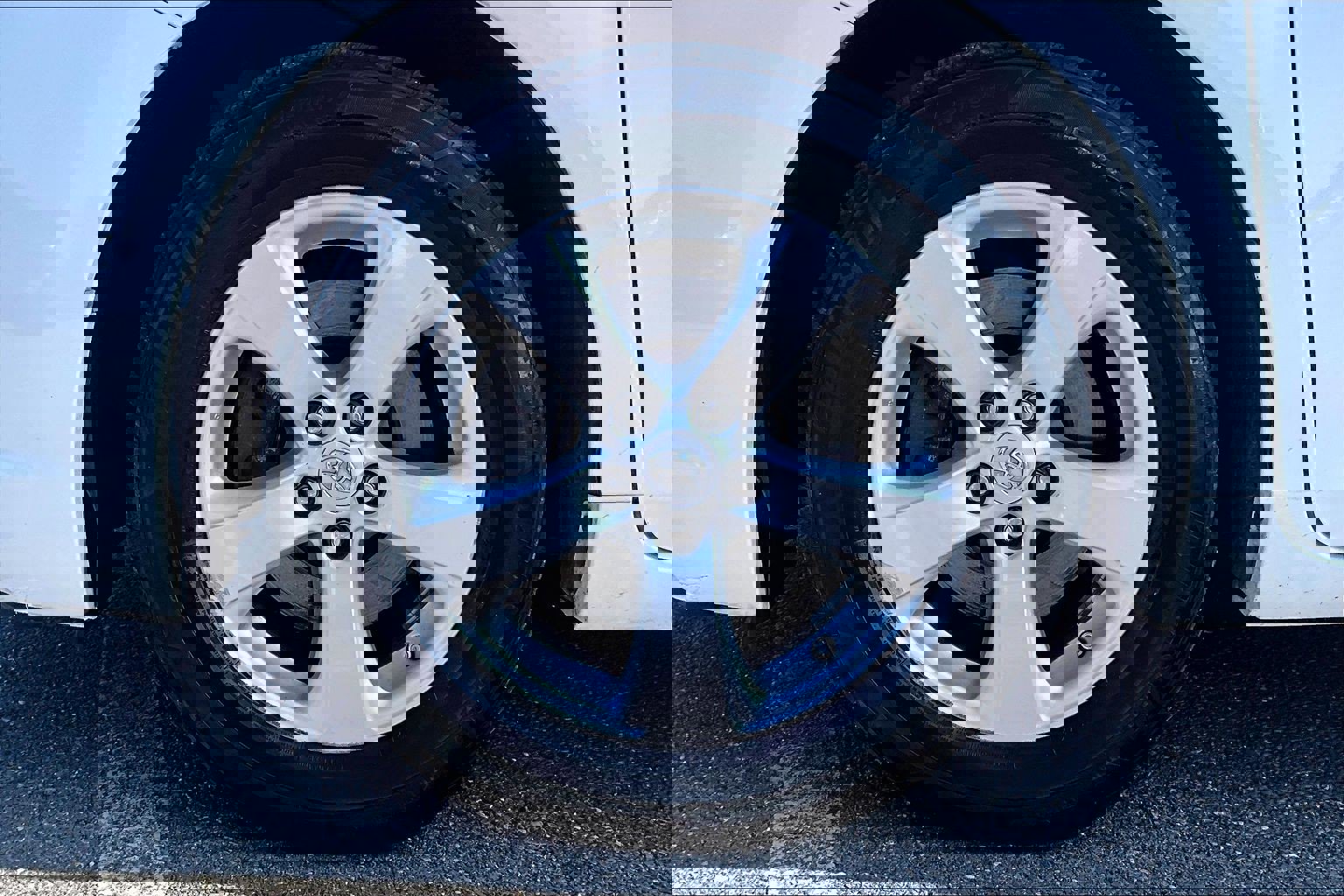 Used 2015 Toyota Sienna LE image 9