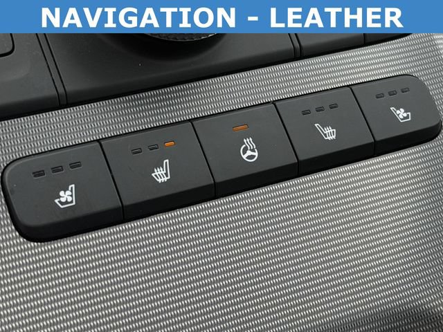 Used 2025 Hyundai Palisade Calligraphy AWD/4WD image 18