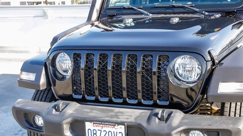 Used 2021 Jeep Gladiator Sport AWD/4WD image 6