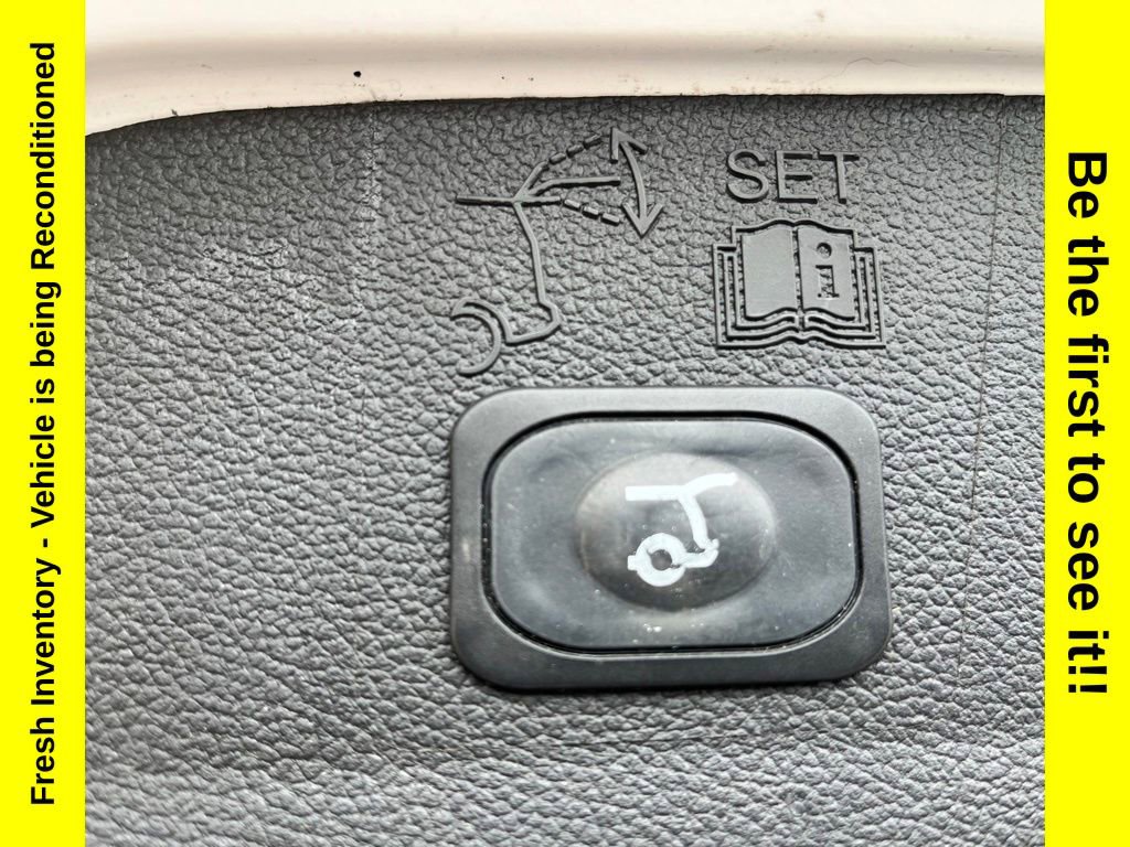 Used 2018 Ford Escape SEL AWD/4WD image 34