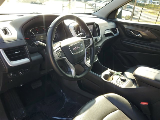 Used 2024 GMC Terrain SLT image 12
