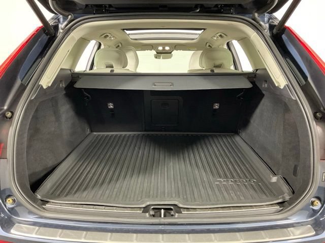 Used 2023 Volvo XC60 B5 Plus w/ Climate Package AWD/4WD image 35