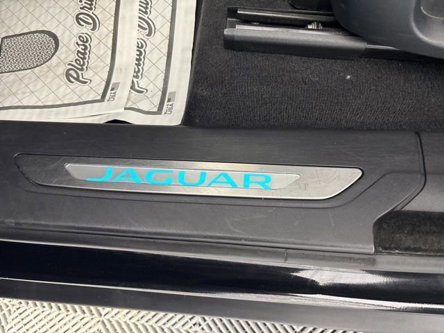 Used 2019 Jaguar F-PACE Premium AWD/4WD image 16