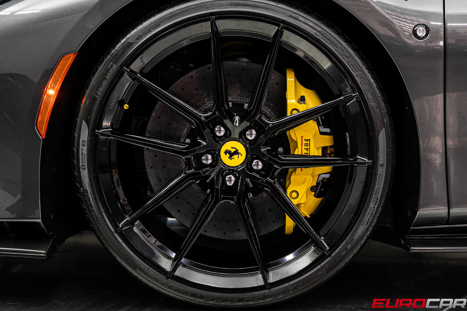 Used 2020 Ferrari F8 Tributo RWD image 32