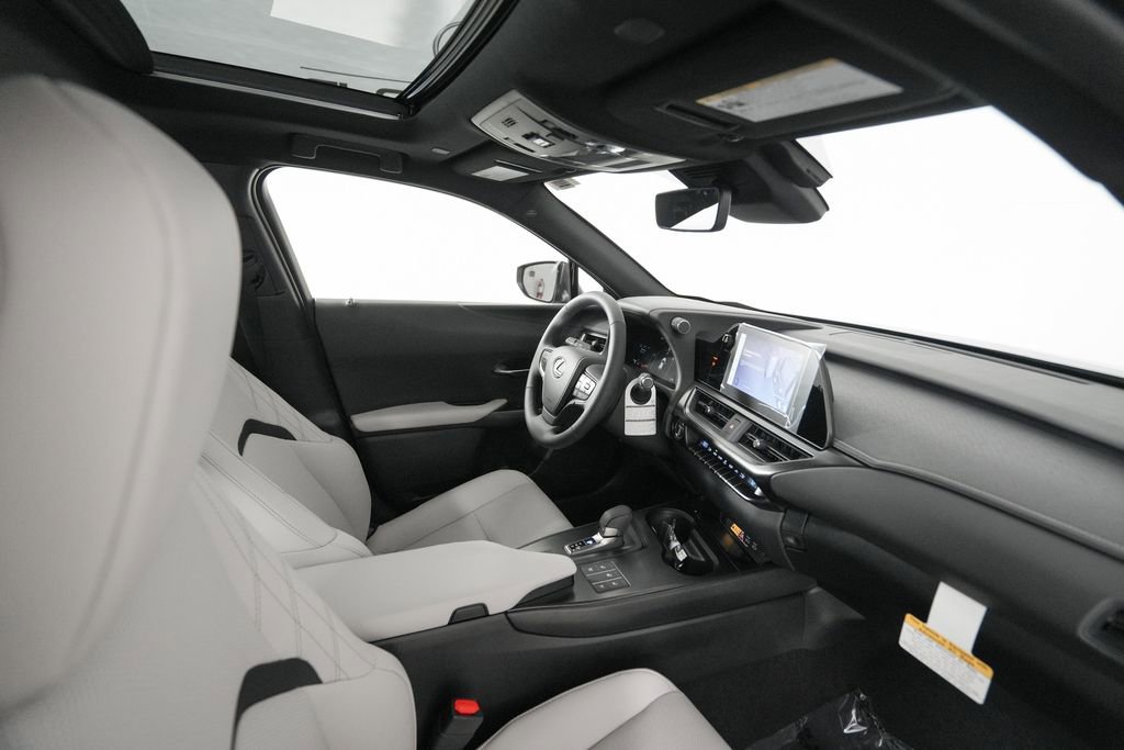 New 2025 Lexus UX 300h FWD image 19