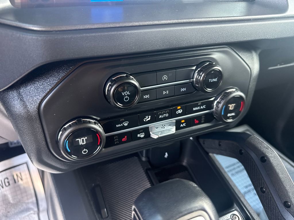 Used 2025 Ford Bronco Big Bend w/ Black Diamond Package image 32