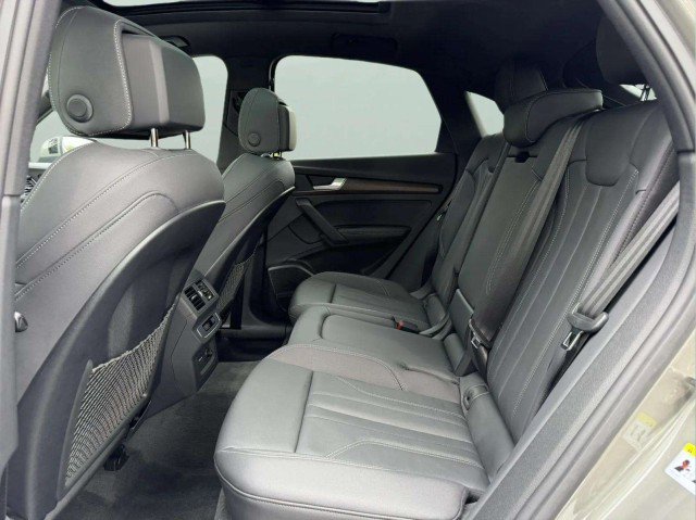 Certified 2023 Audi Q5 2.0T Premium Plus w/ Premium Plus Package AWD/4WD image 25