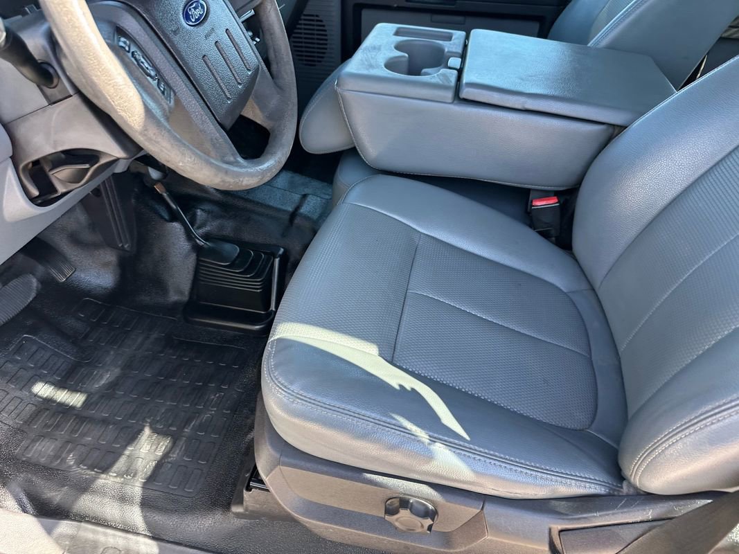 Used 2015 Ford F550 4x4 Crew Cab Super Duty w/ Power Equipment Group image 36