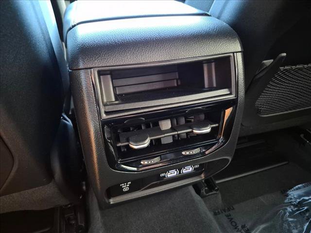 Used 2023 Jeep Grand Cherokee Altitude AWD/4WD image 24