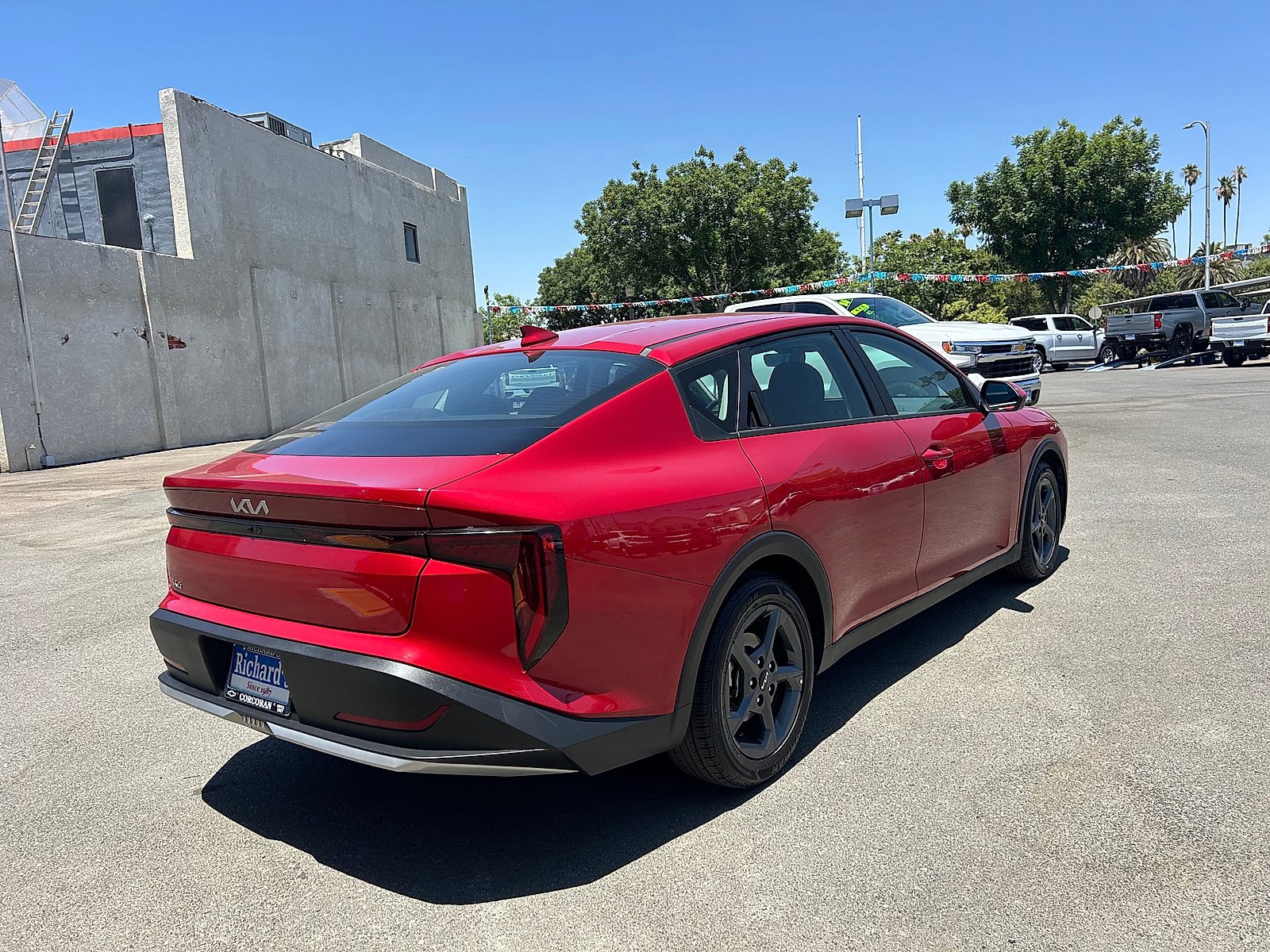 Used 2025 Kia K4 FWD image 3