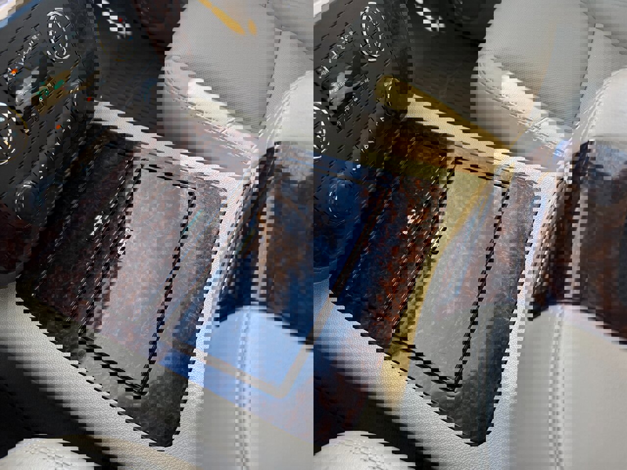 Used 2012 GMC Yukon Denali image 34