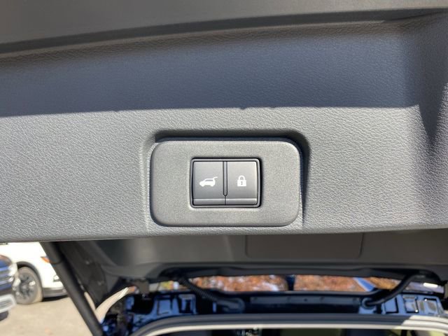 New 2026 Nissan Rogue Platinum image 17