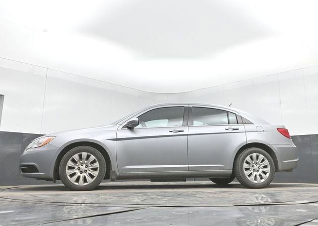 Used 2013 Chrysler 200 LX image 29