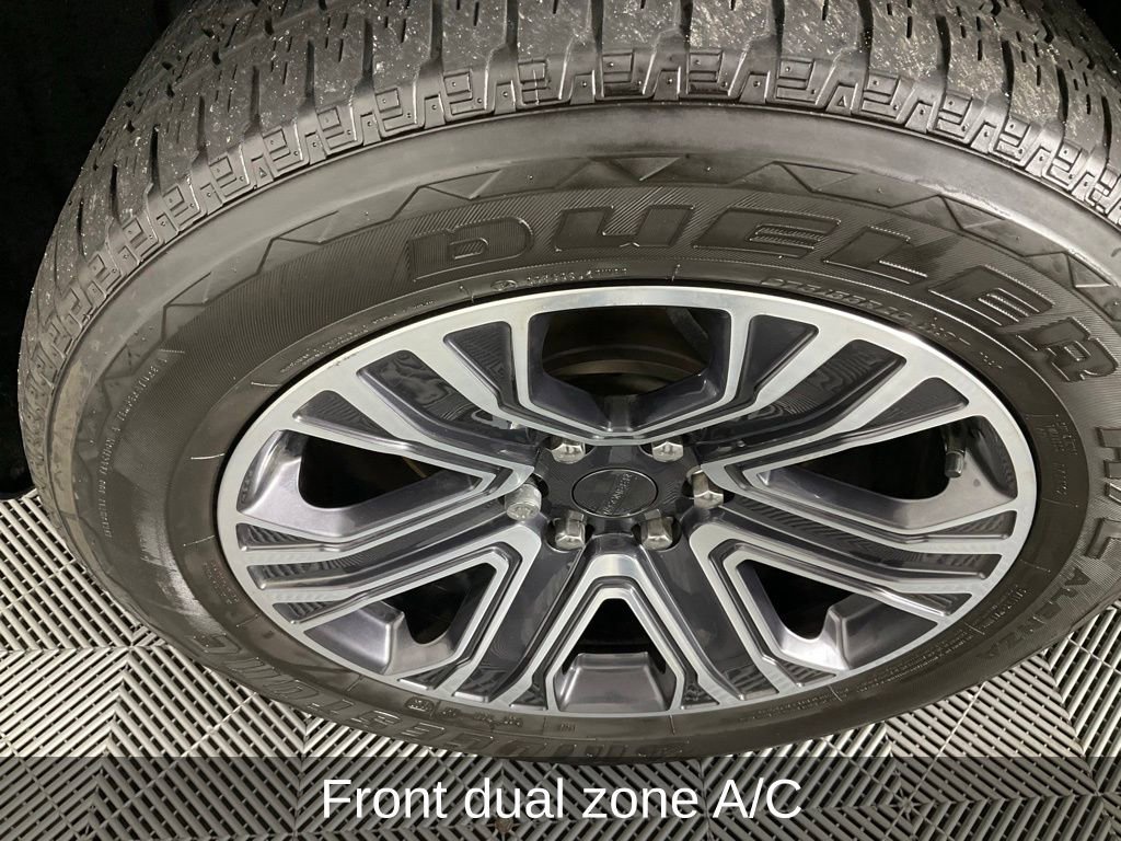 Used 2023 Jeep Wagoneer 4WD w/ Premium Group I image 12