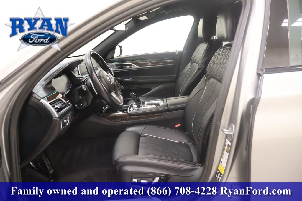 Used 2022 BMW 750i xDrive w/ Executive Package image 10